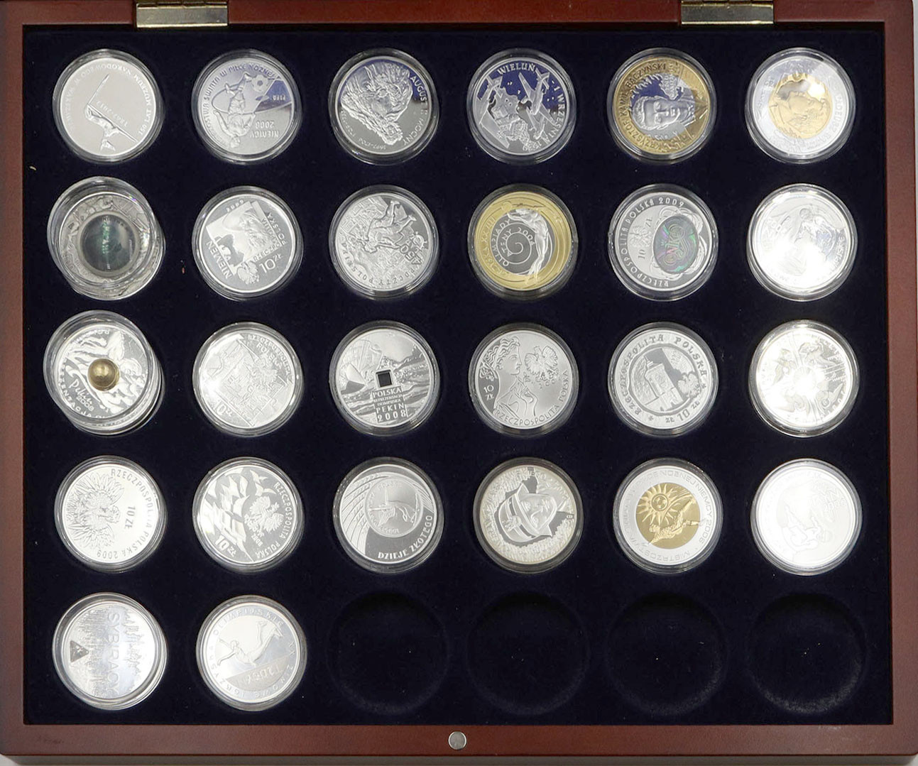 III RP. Zestaw srebrnych monet 10 złotych RÓŻNE - SREBRO – 26 sztuk